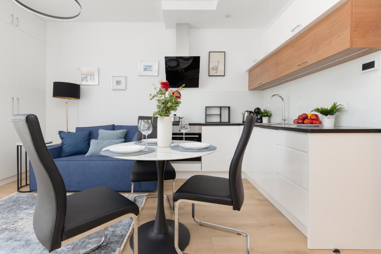Warszawa Srodmiescie Bonifraterska Apartments By Noclegi Renters Esterno foto