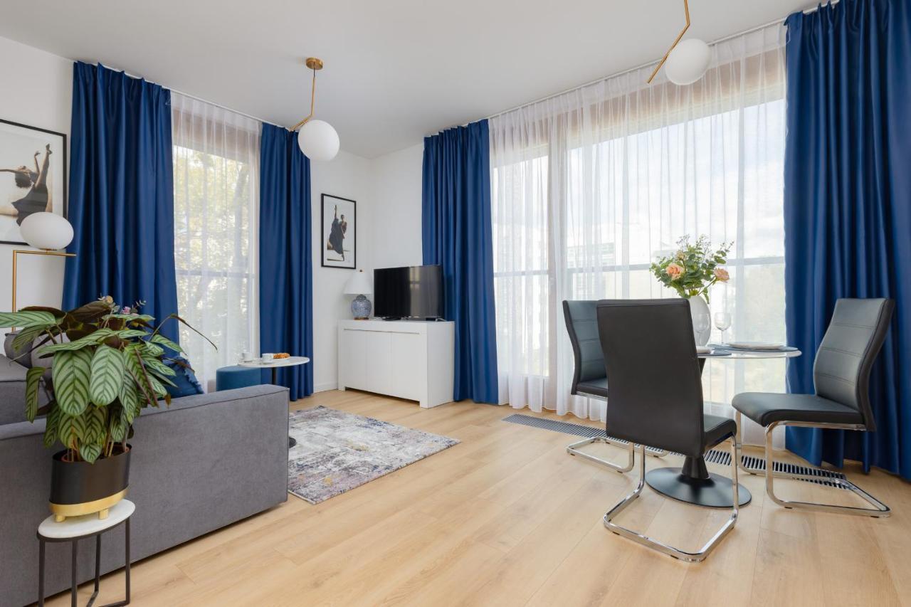 Warszawa Srodmiescie Bonifraterska Apartments By Noclegi Renters Esterno foto